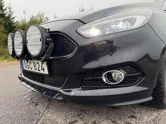 Ford S-MAX 15 of 17