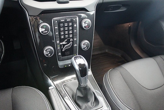 Volvo V40 11 of 12