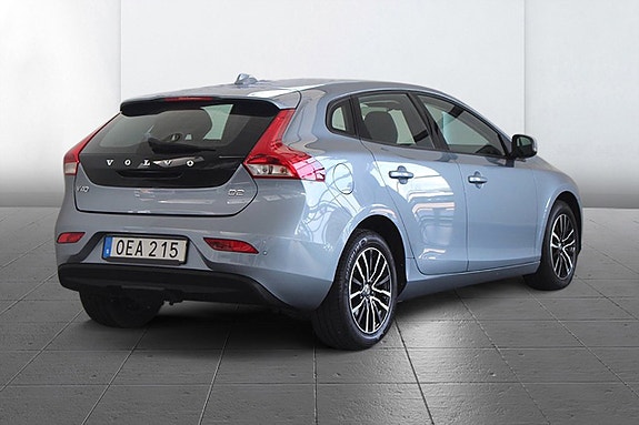 Volvo V40 4 of 12