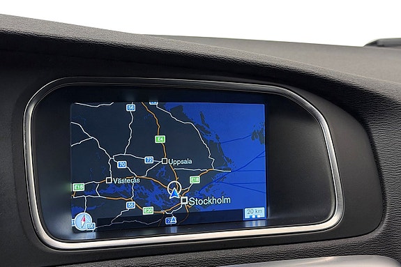 Volvo V40 19 of 27