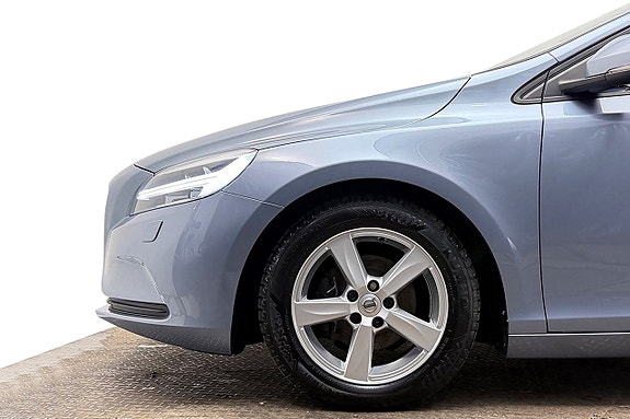 Volvo V40 11 of 27