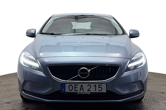 Volvo V40 3 of 27