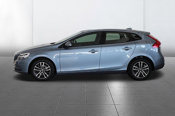 Volvo V40 6 of 12