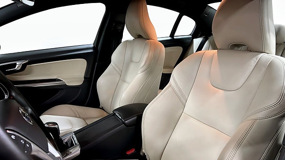 Volvo S60 8 of 12