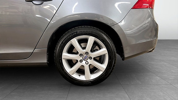 Volvo S60 6 of 12