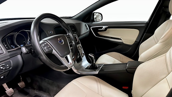 Volvo S60 7 of 12