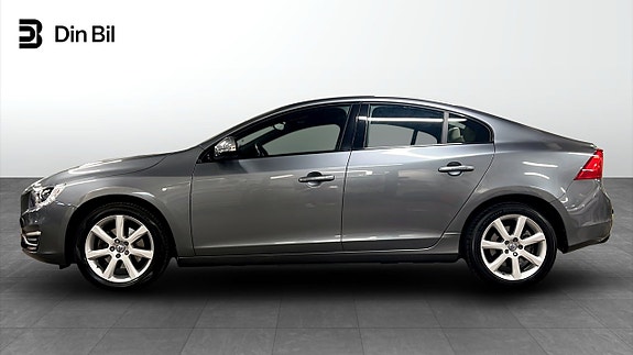 Volvo S60 2 of 12