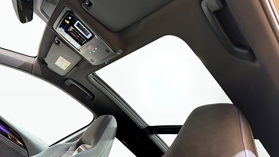 Volkswagen Passat 9 of 23