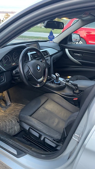 BMW 318d 8 of 11