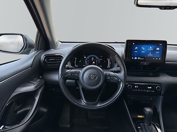 Toyota Yaris 9 of 13