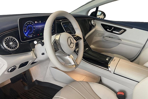 Mercedes-Benz EQE350 6 of 17