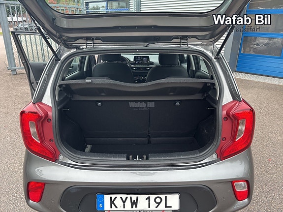 Kia Picanto 14 of 16