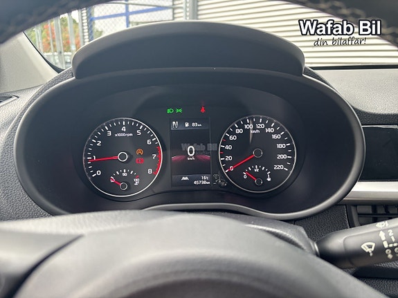 Kia Picanto 10 of 16