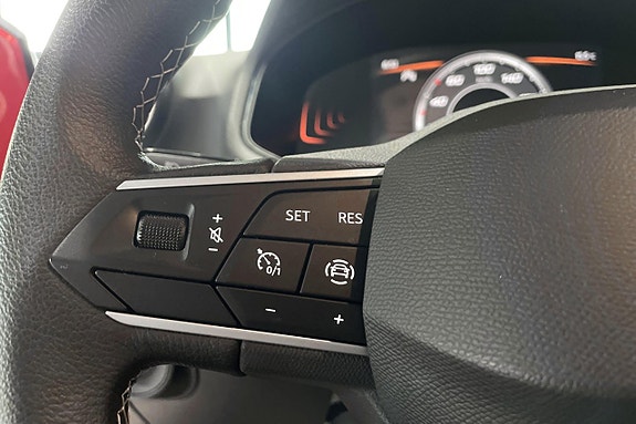 Seat Arona 18 of 23