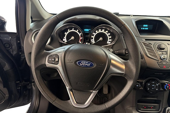 Ford Fiesta 14 of 15