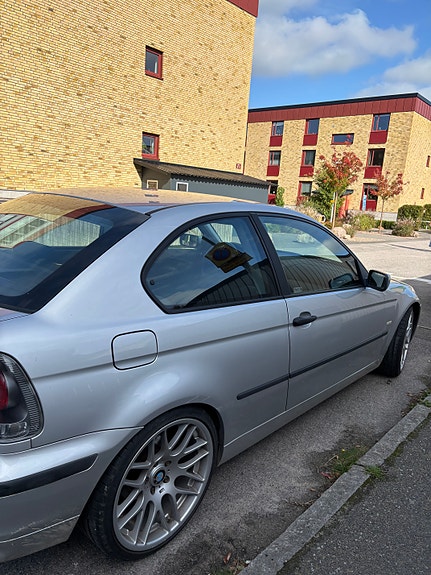 BMW 316Ti 3 of 4