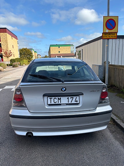 BMW 316Ti 4 of 4