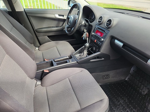 Audi A3 4 of 5