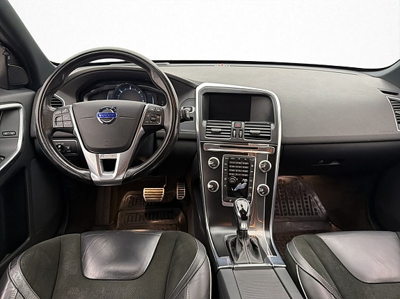 Volvo XC60 10 of 27