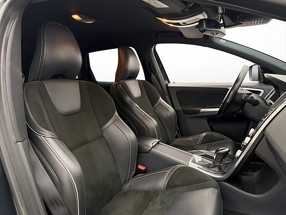 Volvo XC60 11 of 27