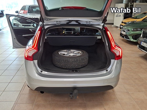 Volvo V60 14 of 14