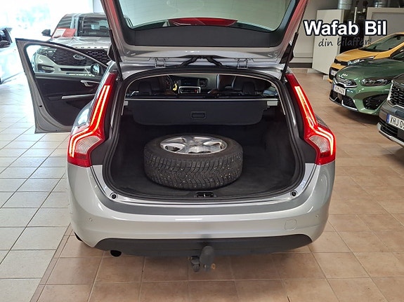 Volvo V60 14 of 14