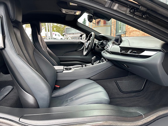 BMW i8 15 of 26