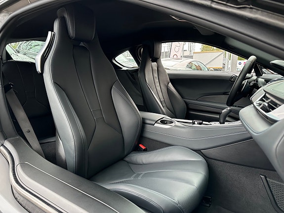 BMW i8 24 of 26