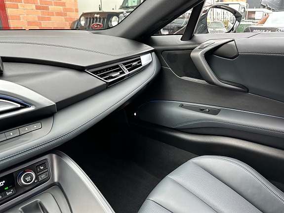 BMW i8 25 of 26