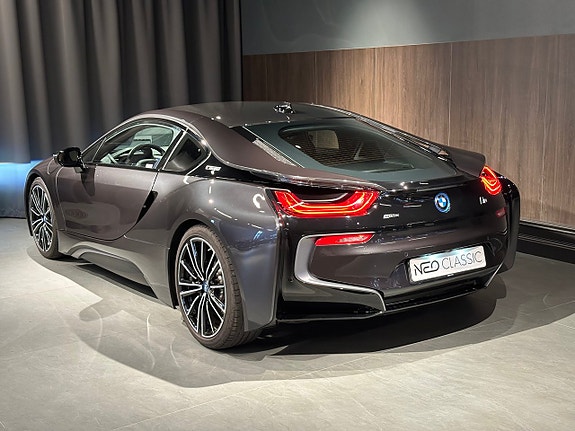 BMW i8 9 of 26