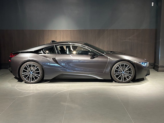 BMW i8 6 of 26