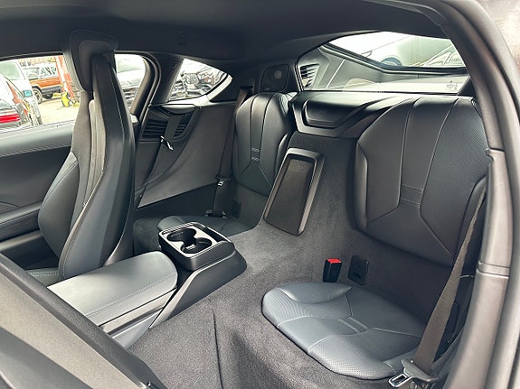 BMW i8 17 of 26
