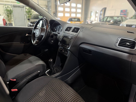 Volkswagen Polo 15 of 26