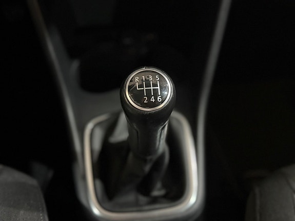 Volkswagen Polo 19 of 26