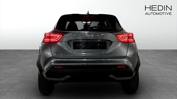 Nissan Juke 9 of 12