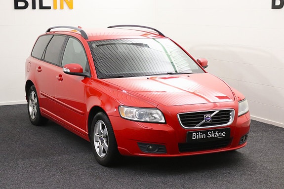 Volvo V50 3 of 28