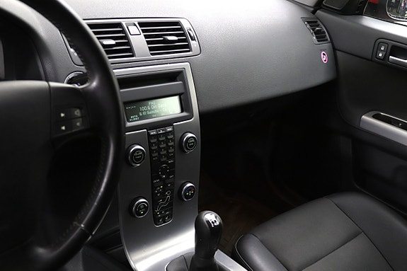 Volvo V50 18 of 28