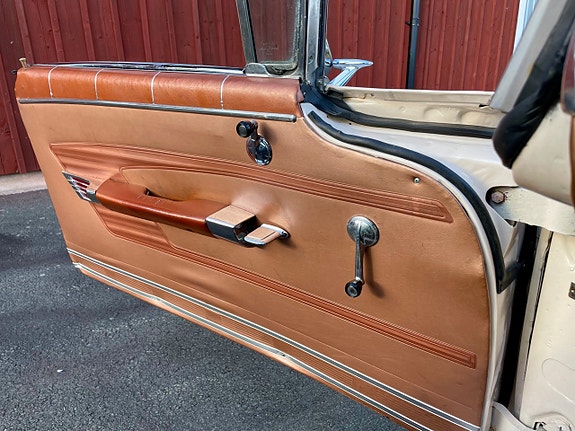 Chevrolet Impala 14 of 30
