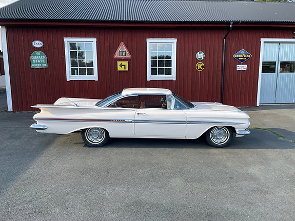 Chevrolet Impala 3 of 30