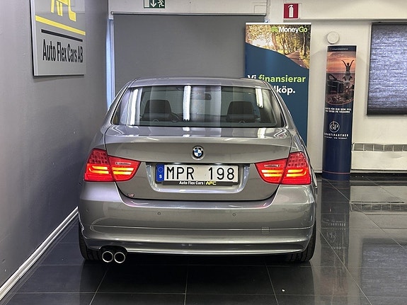 BMW 325i 5 of 18