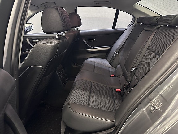 BMW 325i 12 of 18