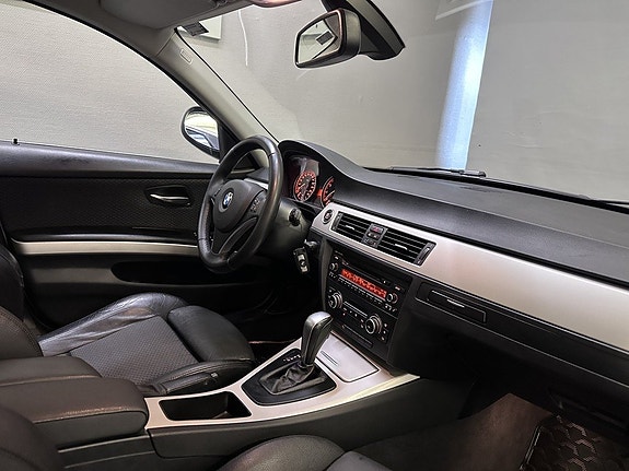 BMW 325i 10 of 18