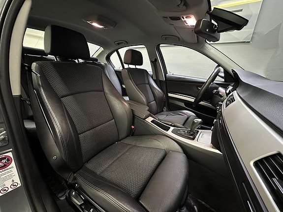 BMW 325i 11 of 18