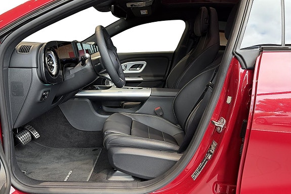 Mercedes-Benz CLA350 7 of 17