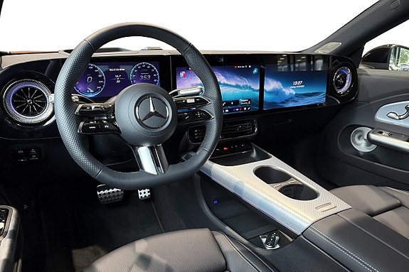 Mercedes-Benz CLA350 6 of 17