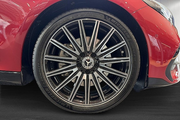 Mercedes-Benz CLA350 11 of 17