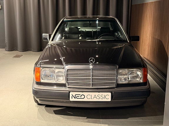 Mercedes-Benz 300 CE-24 3 of 22