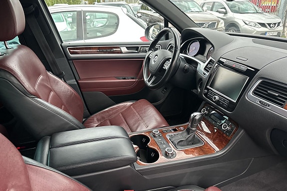 Volkswagen Touareg 18 of 30