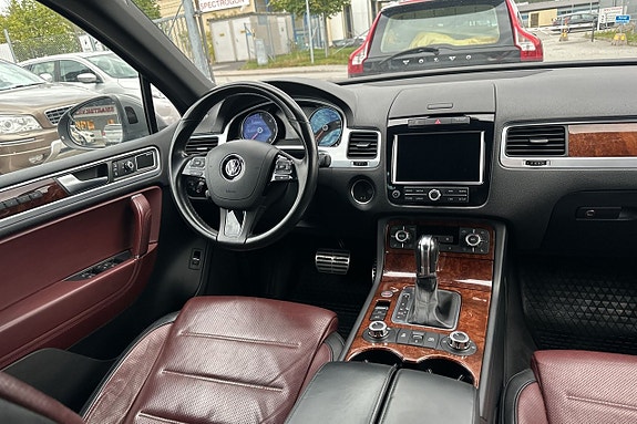 Volkswagen Touareg 12 of 30