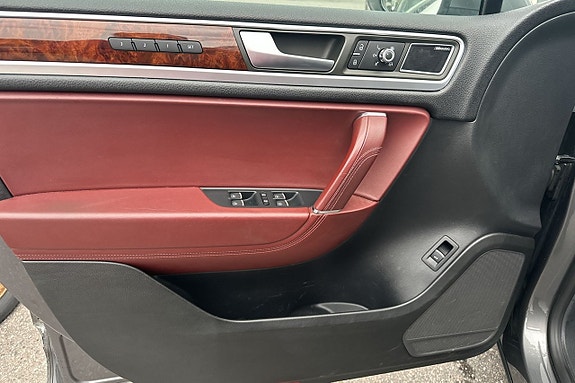 Volkswagen Touareg 24 of 30